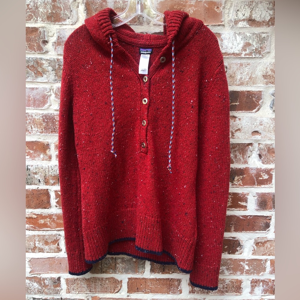 EUC Size L Patagonia, red and blue blended, hooded tunic sweater